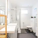 Grosszuegiges 85 M Altstadt-apartment Zentral Wohnen, Angenehm Ruhig Apartamento *