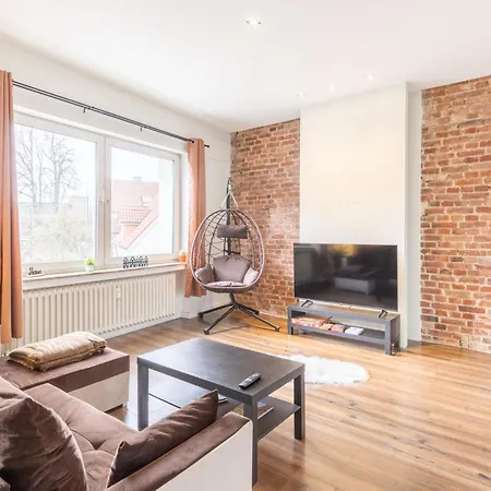 Grosszuegiges 85 M Altstadt-apartment Zentral Wohnen, Angenehm Ruhig Apartamento