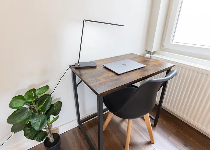 Grosszuegiges 85 M Altstadt-apartment Zentral Wohnen, Angenehm Ruhig *