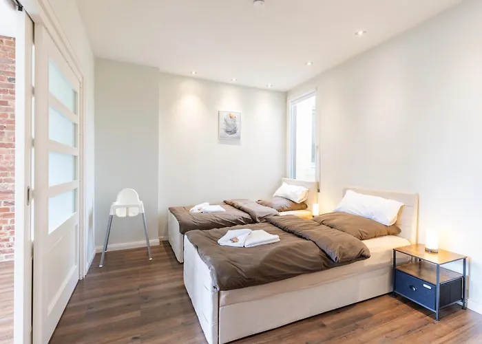 Grosszuegiges 85 M Altstadt-apartment Zentral Wohnen, Angenehm Ruhig *